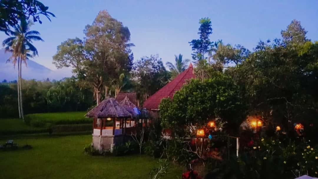 Hakiki Inn Bungalows Tetebatu Eksteriør billede