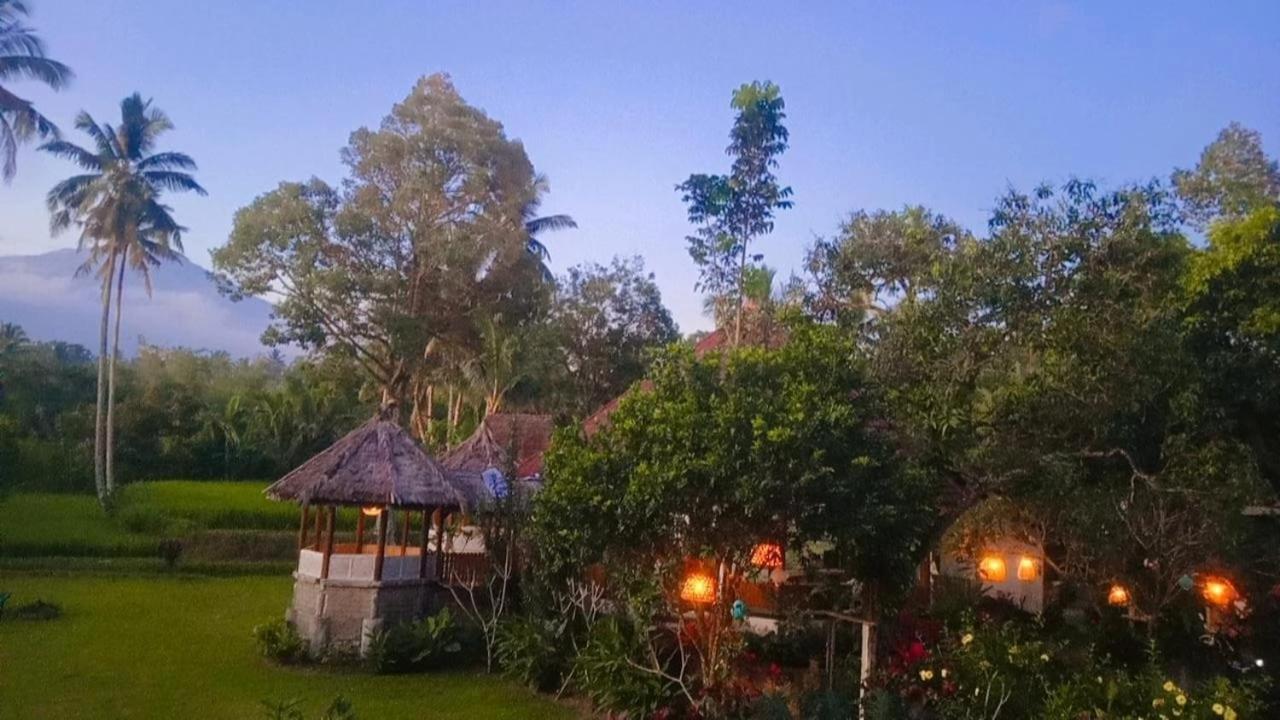 Hakiki Inn Bungalows Tetebatu Eksteriør billede
