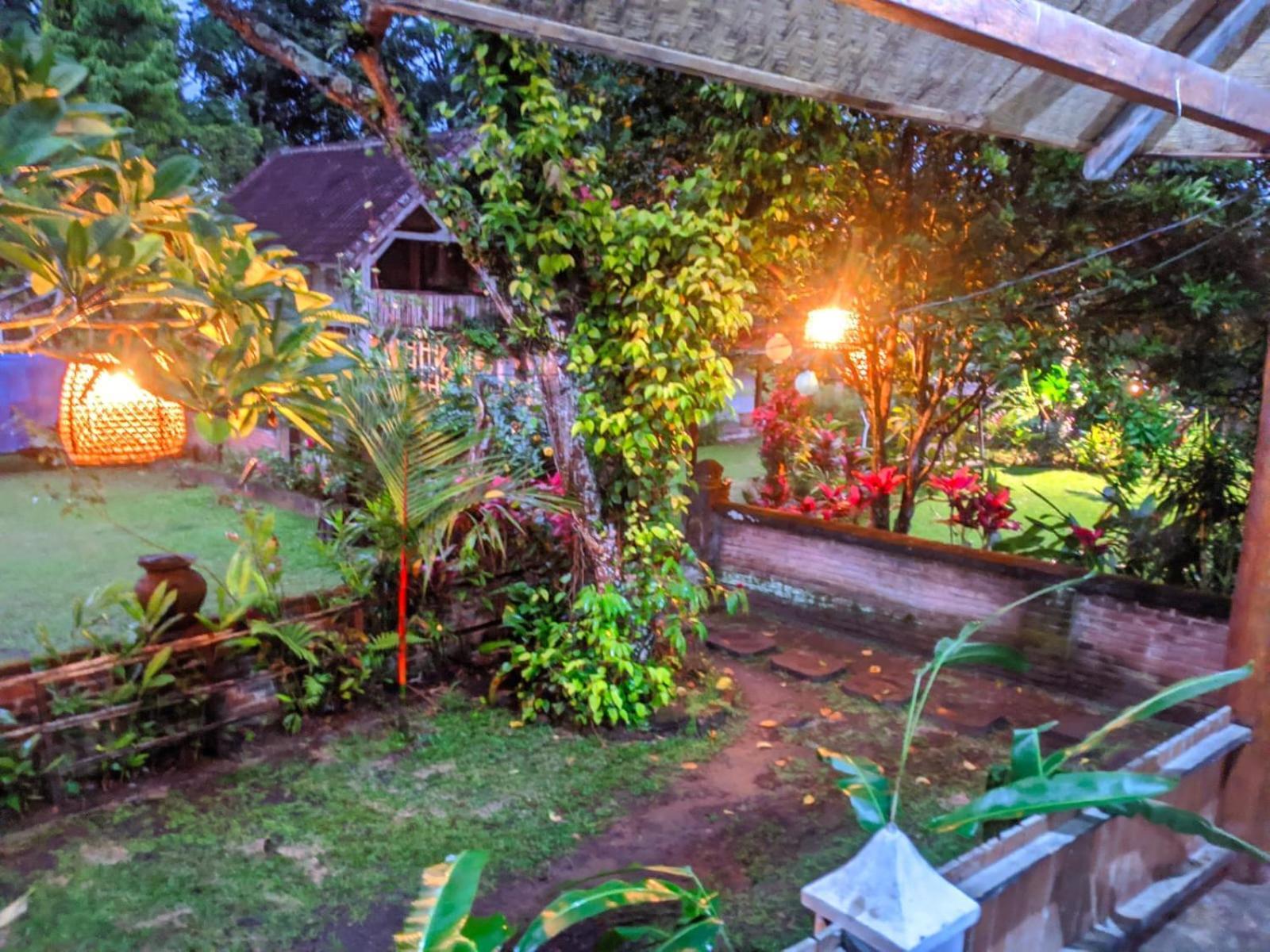 Hakiki Inn Bungalows Tetebatu Eksteriør billede