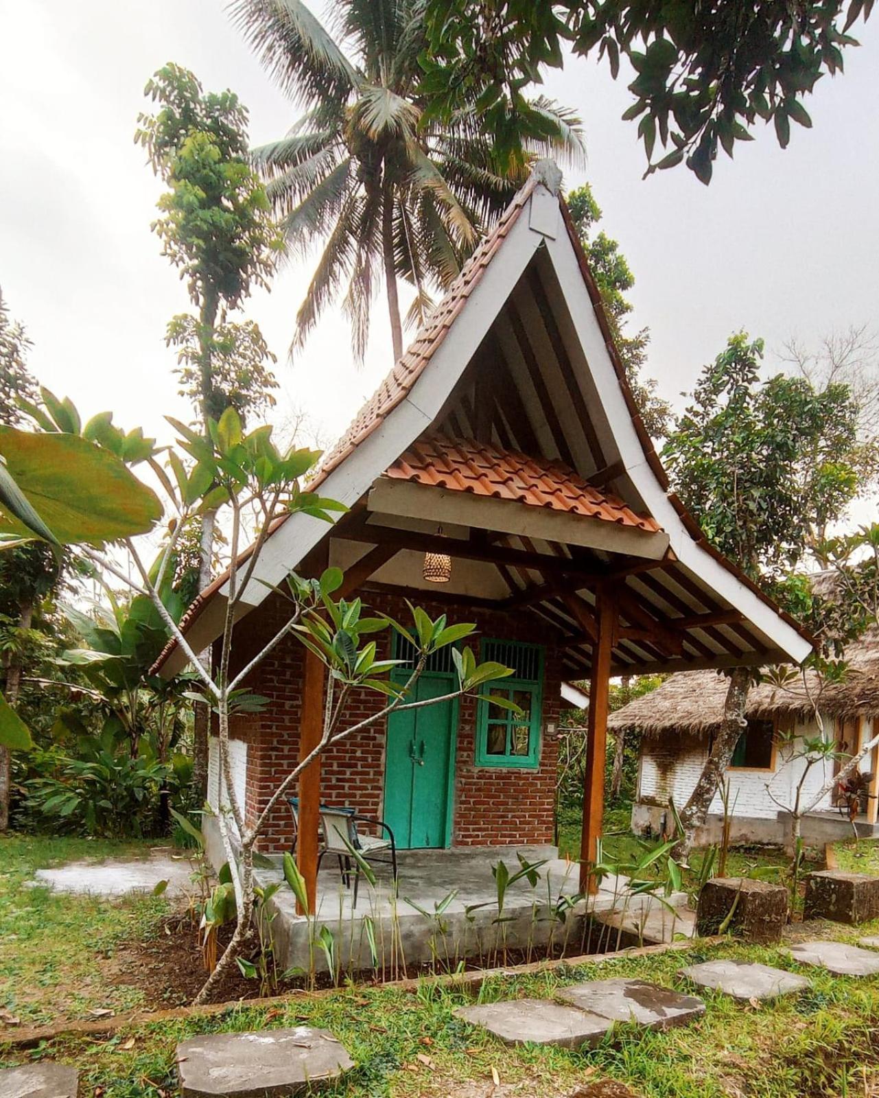 Hakiki Inn Bungalows Tetebatu Eksteriør billede